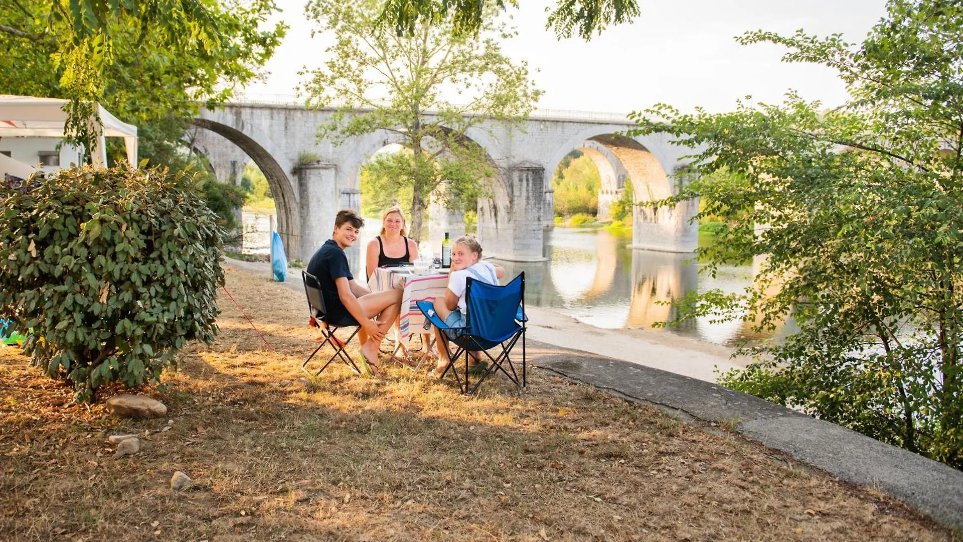 Camping Rcn La Bastide En Ardeche Sampzon Campsite